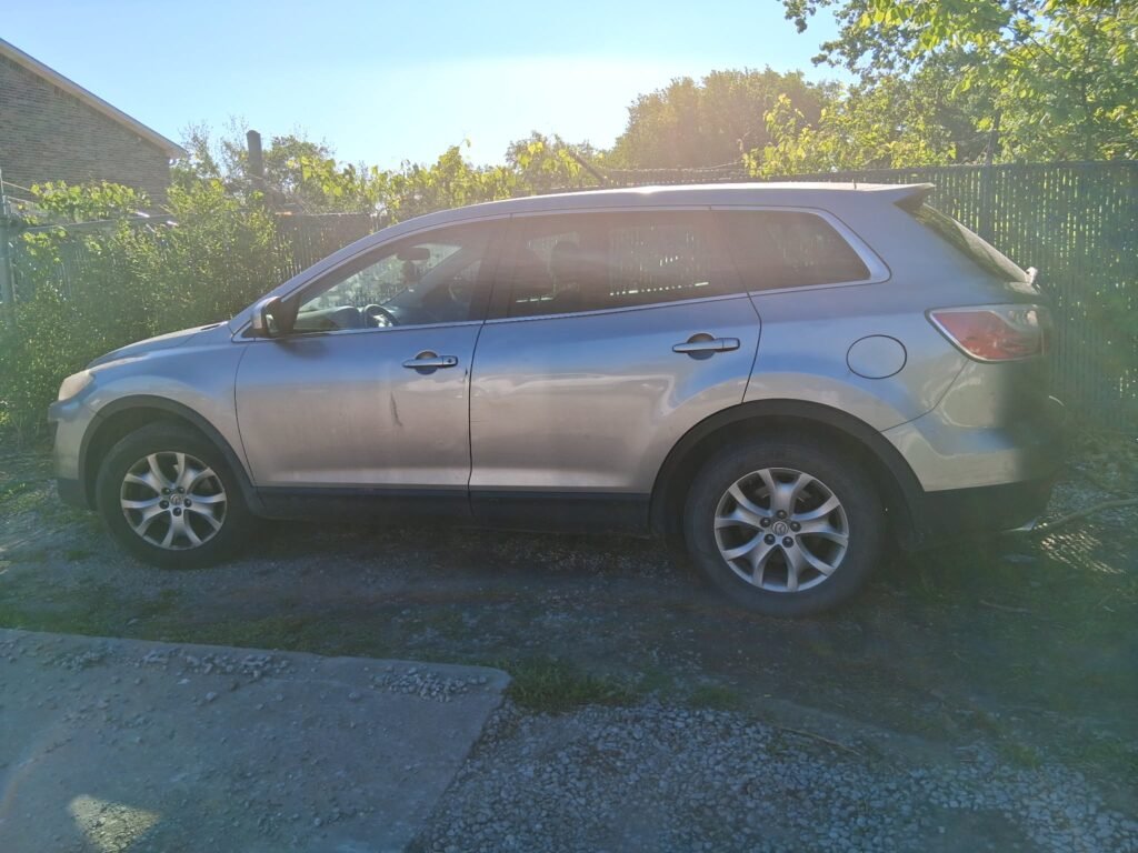 Step-by-step guide to selling a junk car in Oregon — DMV Form 735-6890, title rules, ORS 803.112, and the fastest no-paperwork option. Updated for 2026.
