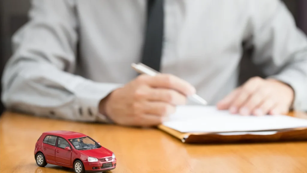 Damaged vehicle awaiting pickup in Illinois — Can You Sell an Inherited Car in Illinois?
