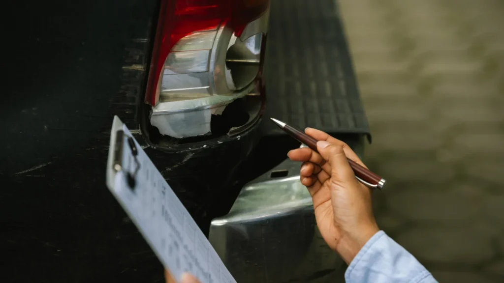Damaged vehicle awaiting pickup in Illinois — Salvage Title vs. Junk Title in Illinois: What Sellers Need