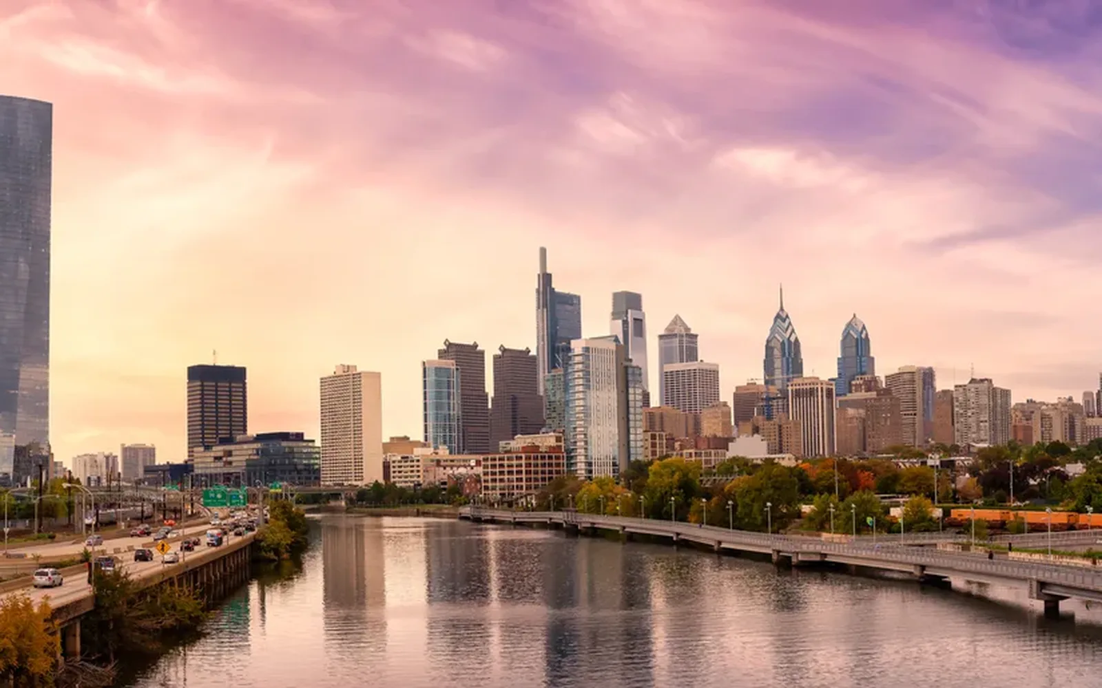 Philadelphia skyline over the Schuylkill River, Pennsylvania