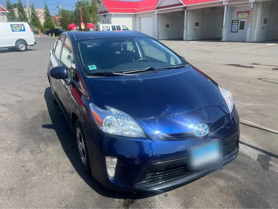 2015 Toyota Prius II bought from a Connecticut seller for $8,000 by CashSellCar, which buys junk cars in CT