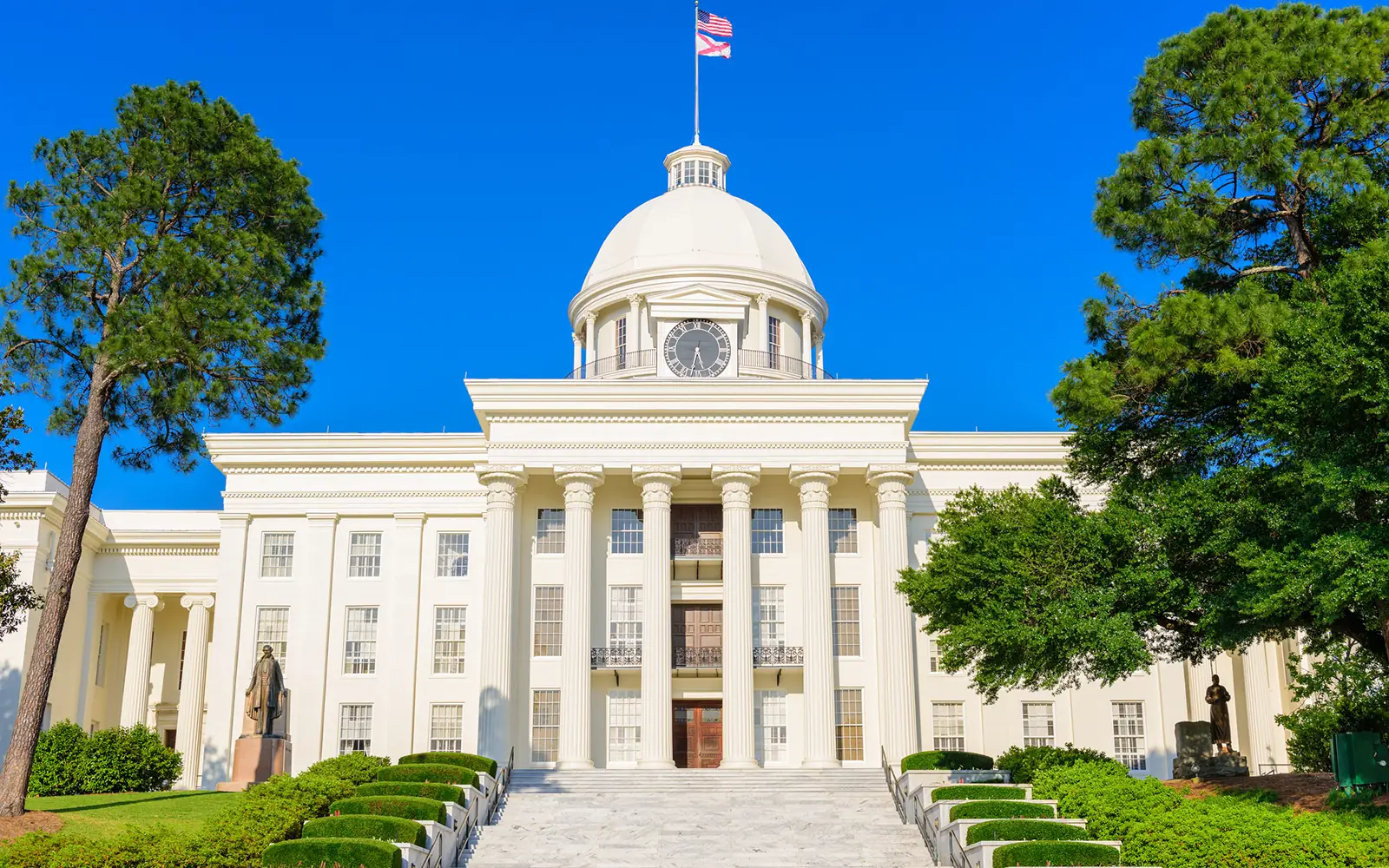 Alabama State Capitol in Montgomery – cash for cars Montgomery AL by CashSellCar